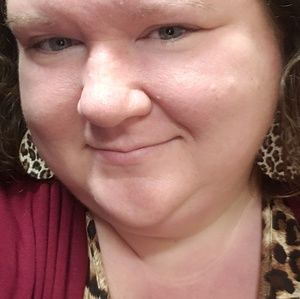 Meet your Posher, Lindy